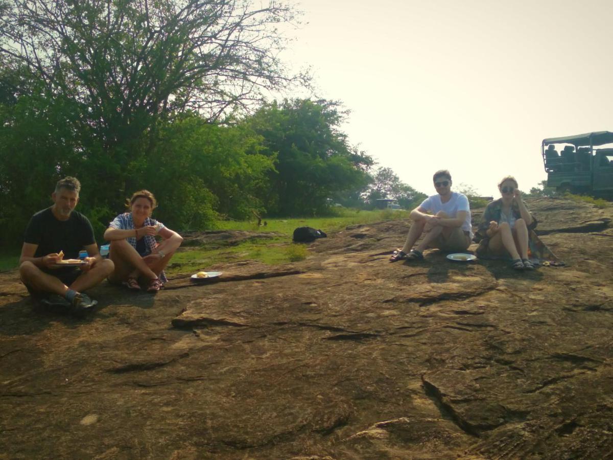 Elephant Paradise Safari Bungalow Udawalawe Ngoại thất bức ảnh