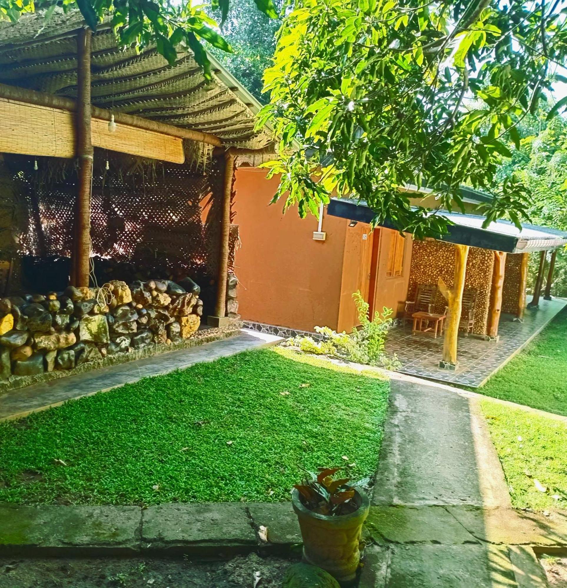 Elephant Paradise Safari Bungalow Udawalawe Ngoại thất bức ảnh
